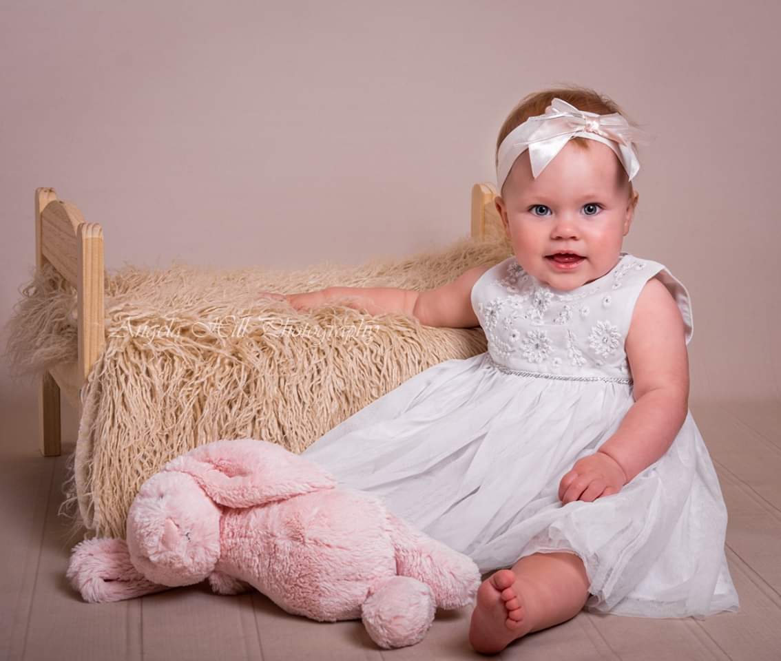 weejeannie30's tweet photo. My reason to retire 🥰 thanks to Angela's fantastic photography skillls angela@angelahillnewbornphotography.co.uk #professinalphotographer #newbornphotographer #beautifulbaby #granddaughter https://t.co/ig4j1Sp12d