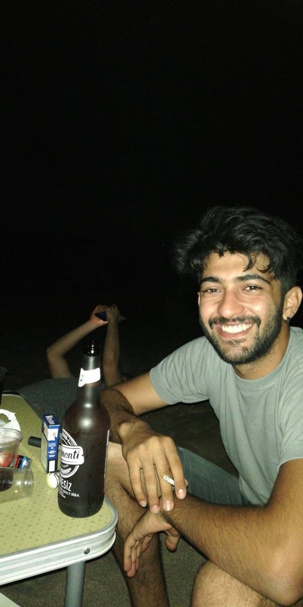 Ülkenin kalkınması için dün bizzat aldım verdim ekonomiye can verdim şahidim arkadaki kumda yatan arkadaştır