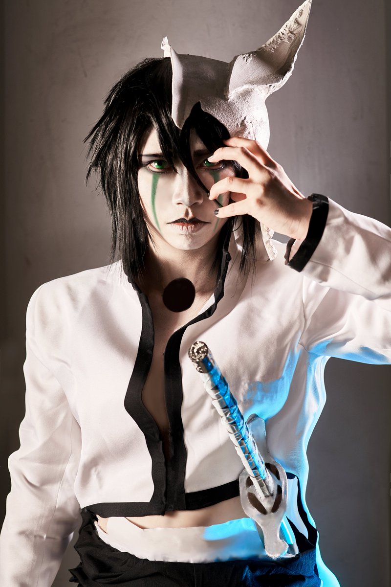 Cosplay / BLEACH 第 ４ 十 刃 ウ ル キ オ ラ-シ フ ァ-" ソ リ タ-ヴ ィ ス タ -共 眼 界- "...