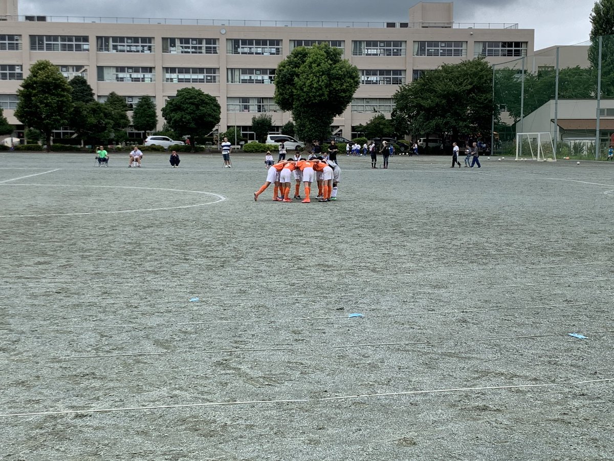 鶴ヶ島ロータリー杯の順位リーグ。
３位リーグとなりました。ベストコンディションでない子が多い中、頑張りましたが、1分1敗に終わりました。
今大会で感じたことを次に活かそう！

#下丸子シューターズSC 
#大田区 
#少年サッカー 
#鶴ヶ島ロータリー杯