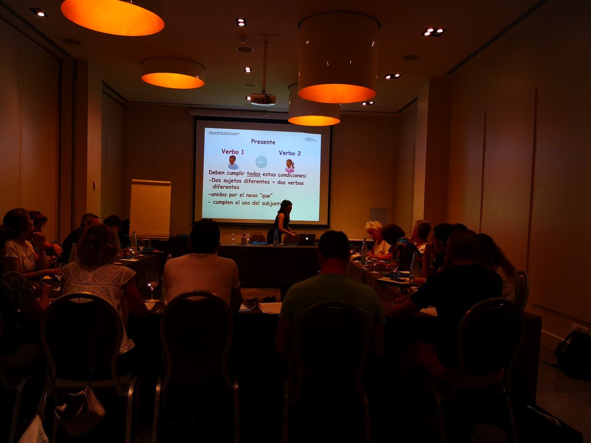 anabel_prieto's tweet image. #day8 of the #immersioncourse in @malaga bonita with @lfee. Hoy mucha gramática, ay, ay, ay... Pero ¡buen trabajo!