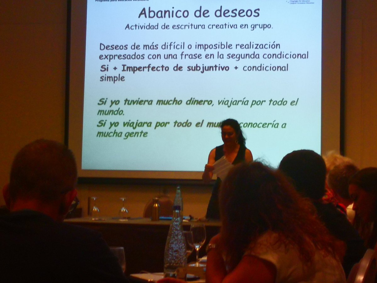 anabel_prieto's tweet image. #day8 of the #immersioncourse in @malaga bonita with @lfee. Hoy mucha gramática, ay, ay, ay... Pero ¡buen trabajo!