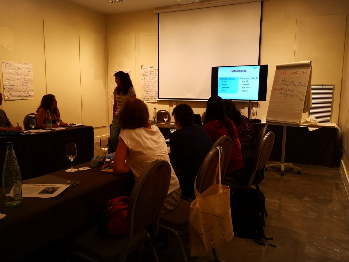 anabel_prieto's tweet image. #day8 of the #immersioncourse in @malaga bonita with @lfee. Hoy mucha gramática, ay, ay, ay... Pero ¡buen trabajo!