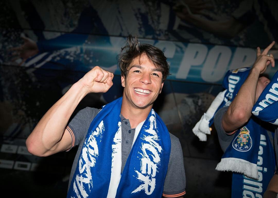 somosportocrl's tweet photo. Um dos nossos! Obrigado e até já, @olitorres10! 💙 https://t.co/8fJRSUJIK4