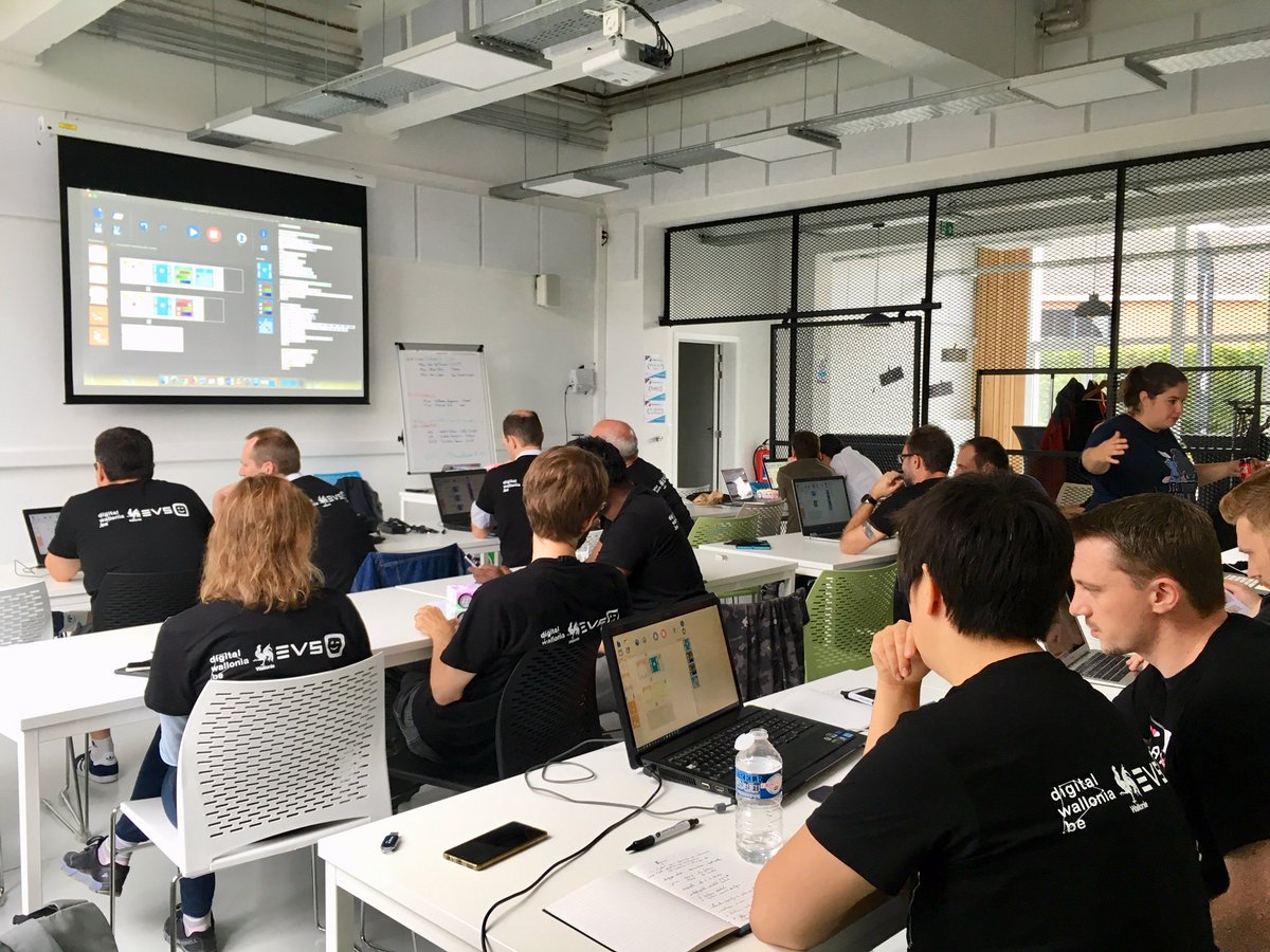 CoderDojoBe's tweet image. Coach Day 2.0 en image 📸 Merci à tous les coaches qui ont participé à la 2ème édition de notre événement samedi dernier à L'e-Square de Marche ☯️👾 Moment de partage très sympathique entre coaches 💻💯 #coachingiscool #wallcode @KodoWallonie @EVSEquipment @digitalwallonia