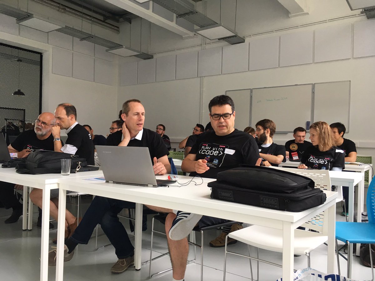 CoderDojoBe's tweet image. Coach Day 2.0 en image 📸 Merci à tous les coaches qui ont participé à la 2ème édition de notre événement samedi dernier à L'e-Square de Marche ☯️👾 Moment de partage très sympathique entre coaches 💻💯 #coachingiscool #wallcode @KodoWallonie @EVSEquipment @digitalwallonia