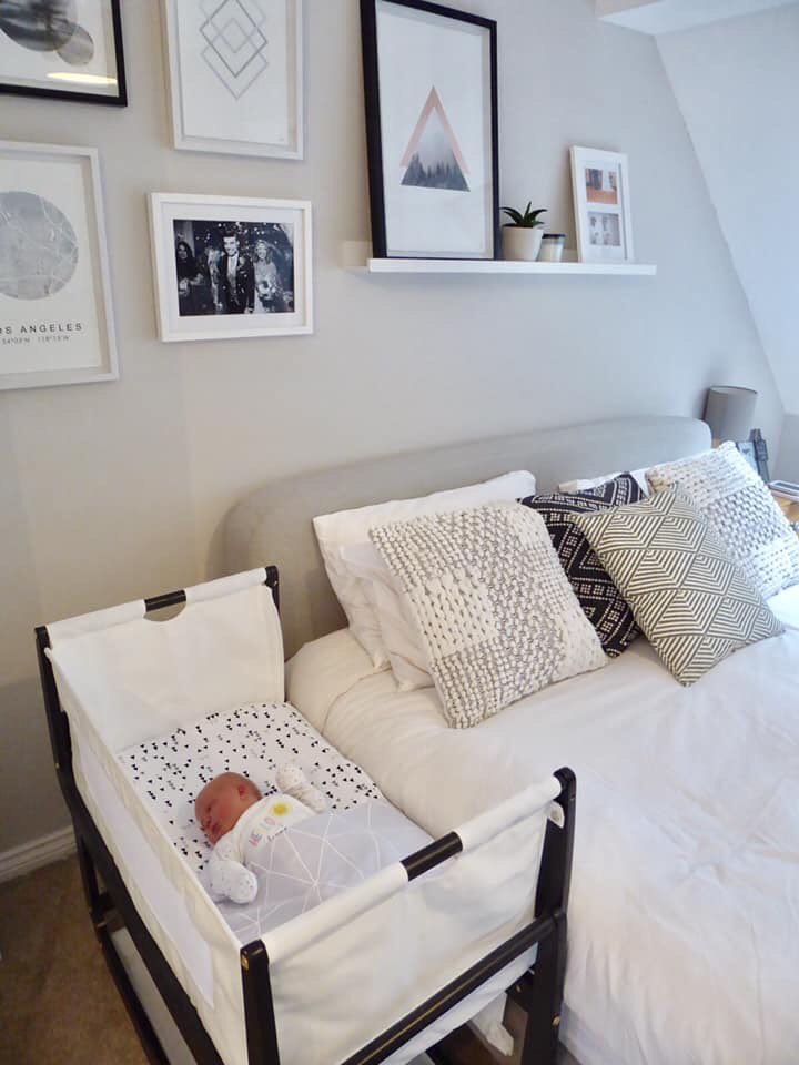 The SnüzPod Bedside Crib comes in 8 different colours to match your bedroom perfectly. We went for the classic black colour. 

Why? Because it’s called Luna of course✨ What better reason!

hannahswancott.co.uk/2019/06/12/the… #snuz #nursery #nurserydecor #lunaslegacy #newbornbaby