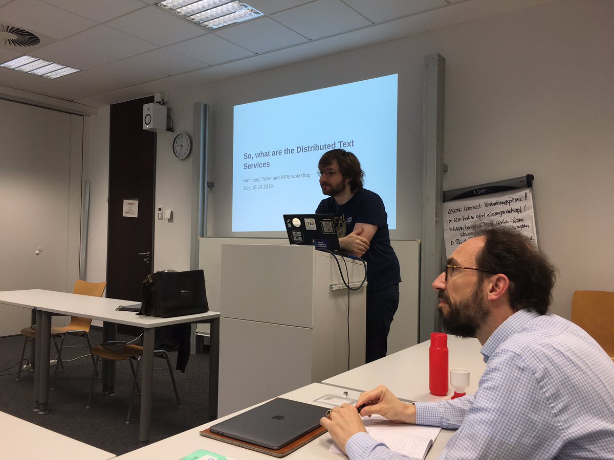 mr56k's tweet image. Und los geht’s! @PonteIneptique introducing DTS and kicking off the Text APIs workshop in Hamburg #DTSapi  programme 👉 distributed-text-services.github.io/workshops/even…