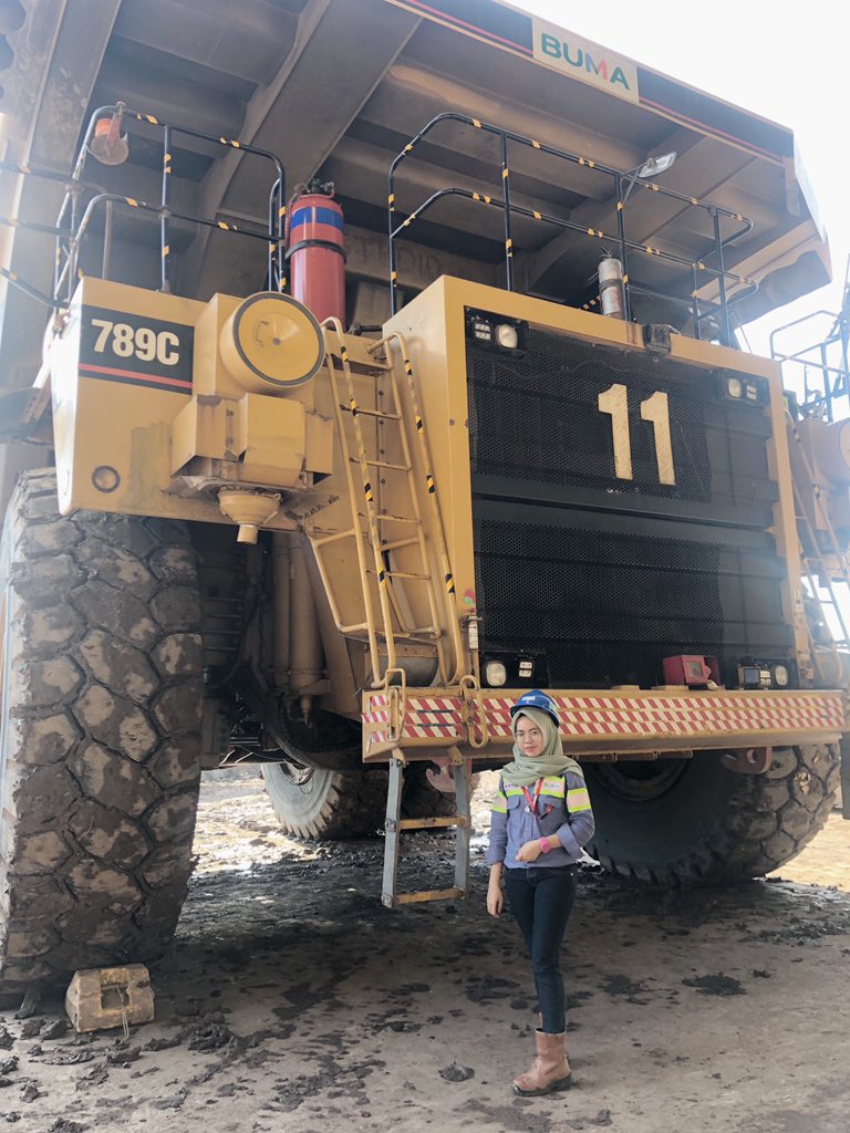 Dwiebeb's tweet photo. Monster 👷🏻‍♀️ https://t.co/UYBa9z2BTV