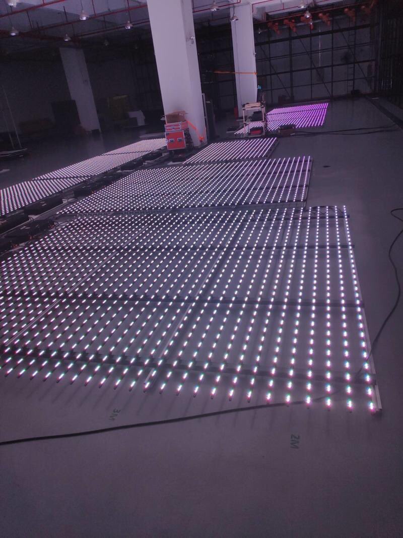 dax28956792's tweet image. #ledbars #ledstrips #display #transparentdisplay #transparentscreen #Desay  testing and ready to ship out
