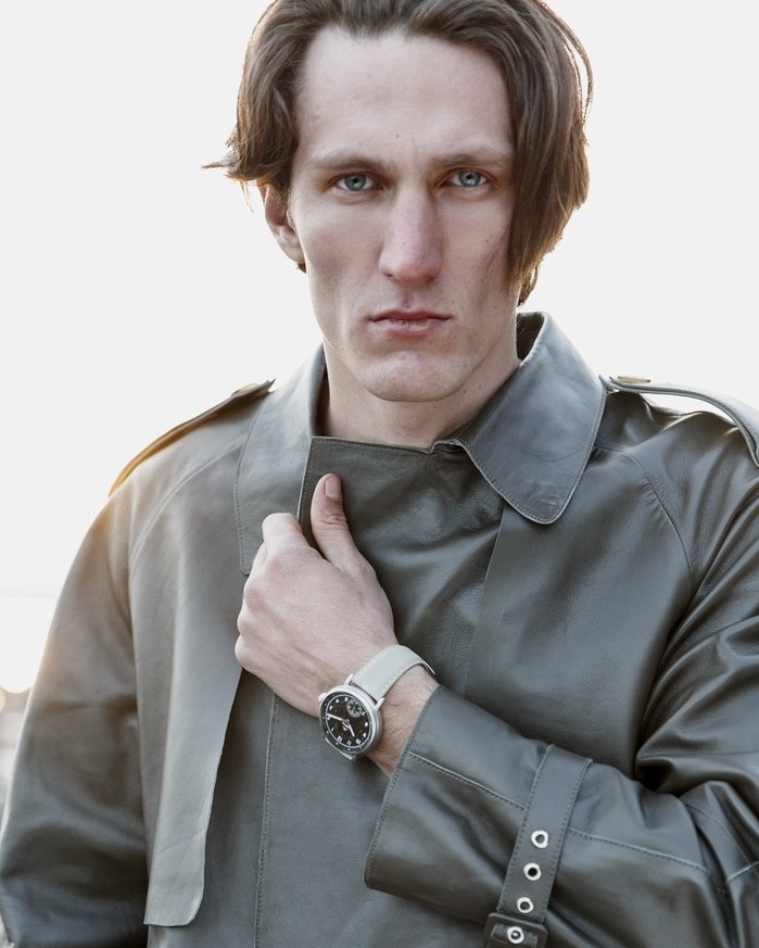arma_watches's tweet photo. The watch that gives you the confidence in its convenient design and reliability. Grab one of the last pieces that are left in stock. This limited series won't be issued again! https://t.co/UjajCIws9P