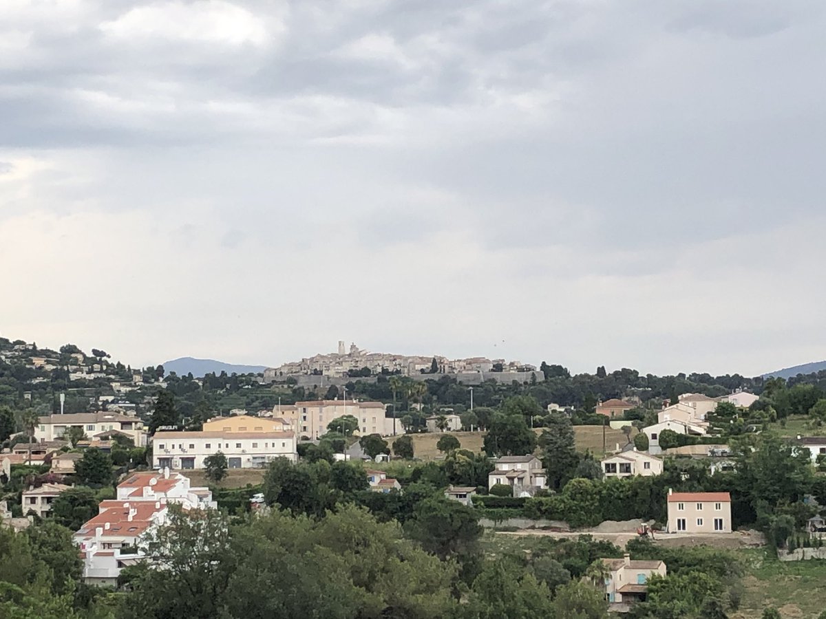 MMargalet's tweet photo. Quoi de mieux aprรจs le travail que dโessayer le parcours des 12km du @TrailLaColle ร #LaColleSurLoup #CotedAzurFrance #Trail #Run #SundayNigth #NoFilter @VincentPomparat @OTCollesurLoup @jcgorce @CantosDelphine @ManonPortanelli ๐ข! rendez-vous Jeudi 18 ๐โโ๏ธ๐๐ผโโ๏ธ !๐ข https://t.co/fgUIZwFFjd