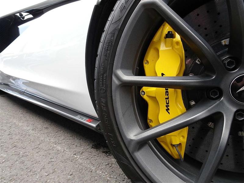 SpecialistCar's tweet photo. This Monday morning we would like to introduce to you Bristol's #CaroftheWeek

This McLaren 570S Spider 3.8T V8 Spider with Sports Exhaust &amp; Ceramic brakes is available to view now. Find out more https://t.co/xNPFJqX4E9 or call 0117 203 3990 to book your appointment. https://t.co/yhJjoROd7p