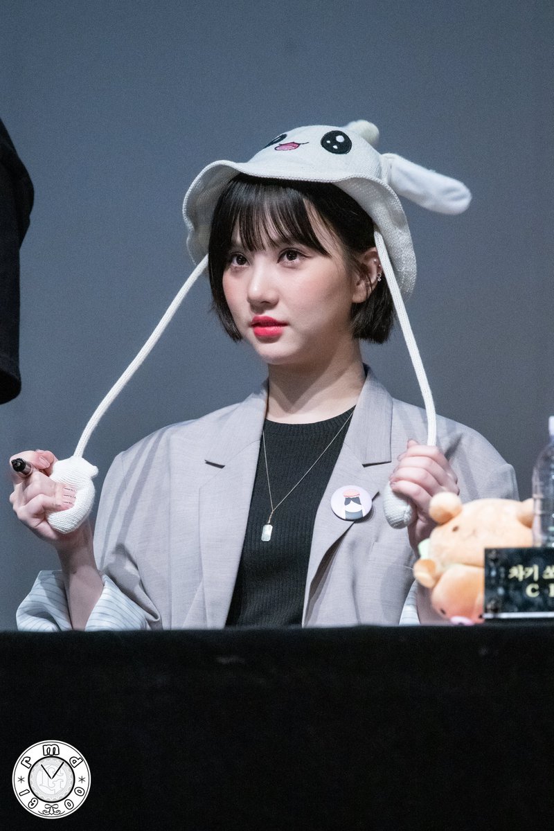 rmd1900's tweet photo. 190705 용산팬싸

🧐🐰💞
#여자친구 #GFRIEND 
#은하 #EUNHA https://t.co/kibnZKWVSY