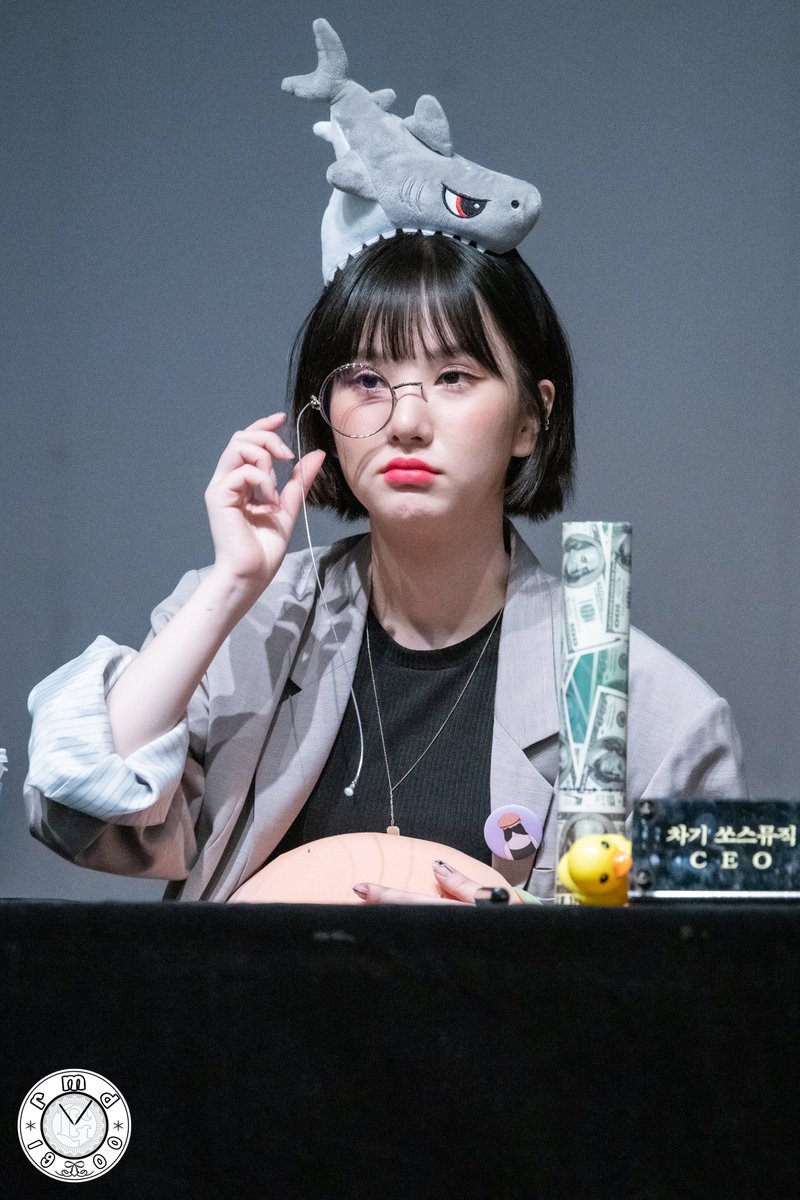 rmd1900's tweet photo. 190705 용산팬싸

🧐🐰💞
#여자친구 #GFRIEND 
#은하 #EUNHA https://t.co/kibnZKWVSY