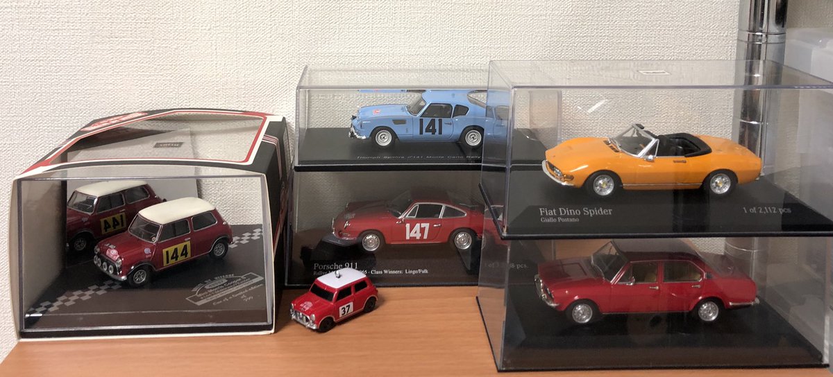 Kaya0325's tweet photo. In my room. I really love cars🚙 https://t.co/H3no6gdCHr