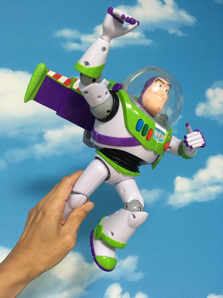 トラコーン 初代トイストーリー好きすぎて アンディみたいな部屋作った 雲のタッチぜんぜん違うけど