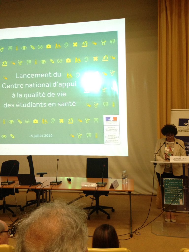 Lancement ce matin du CNA pour la qualité de vie des #Étudiants en #santé en présence des ministres <a href="/VidalFrederique/">Frédérique Vidal</a> et <a href="/agnesbuzyn/">Agnès Buzyn</a>. Merci à @Rchdcrmx et au Dr Donata Marra pour leur investissement.