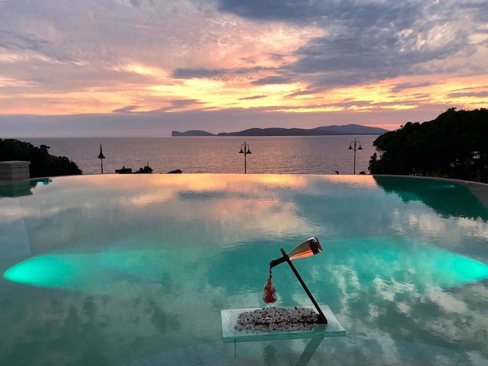 CantinaSMLP's tweet photo. Akènta Rosé Day, Villa Mosca, #Alghero ❤️
Dalla collaborazione tra tre realtà imprenditoriali splendido evento.
Cantina #SantaMariaLaPalma + #VillaMosca + Gioielleria #LaCorallina. Grazie a tutti i partecipanti, eravate tantissimi! ❤️ #Sardegna https://t.co/F6CAToqmiG
