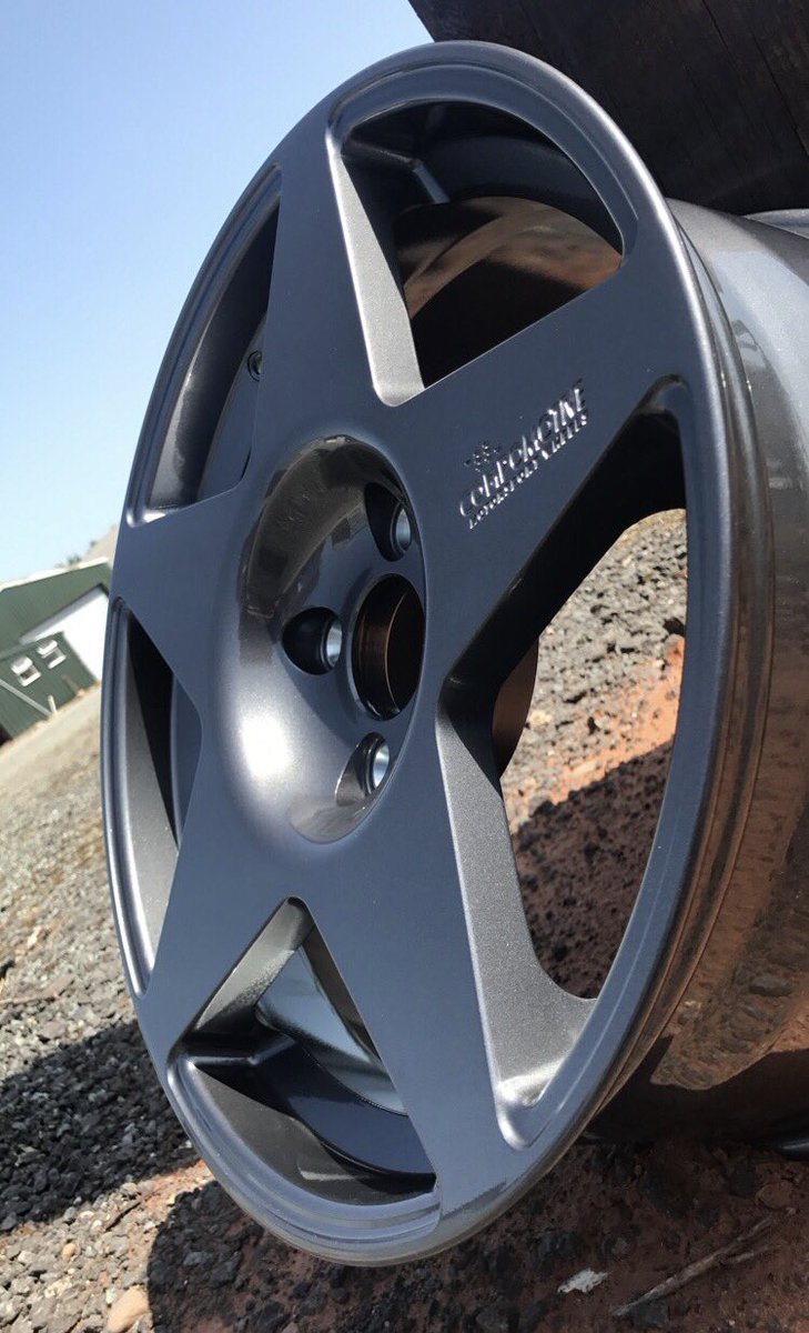 CompomotiveW's tweet photo. Anthracite Grey 8x17 MO5's. Ideal for Fiesta's, Sapphire's, E30's and Golfs. Perfect for summer... 
#Compomotive #CompomotiveWheels #MO5 #Wheels https://t.co/xSsYKoRlQc