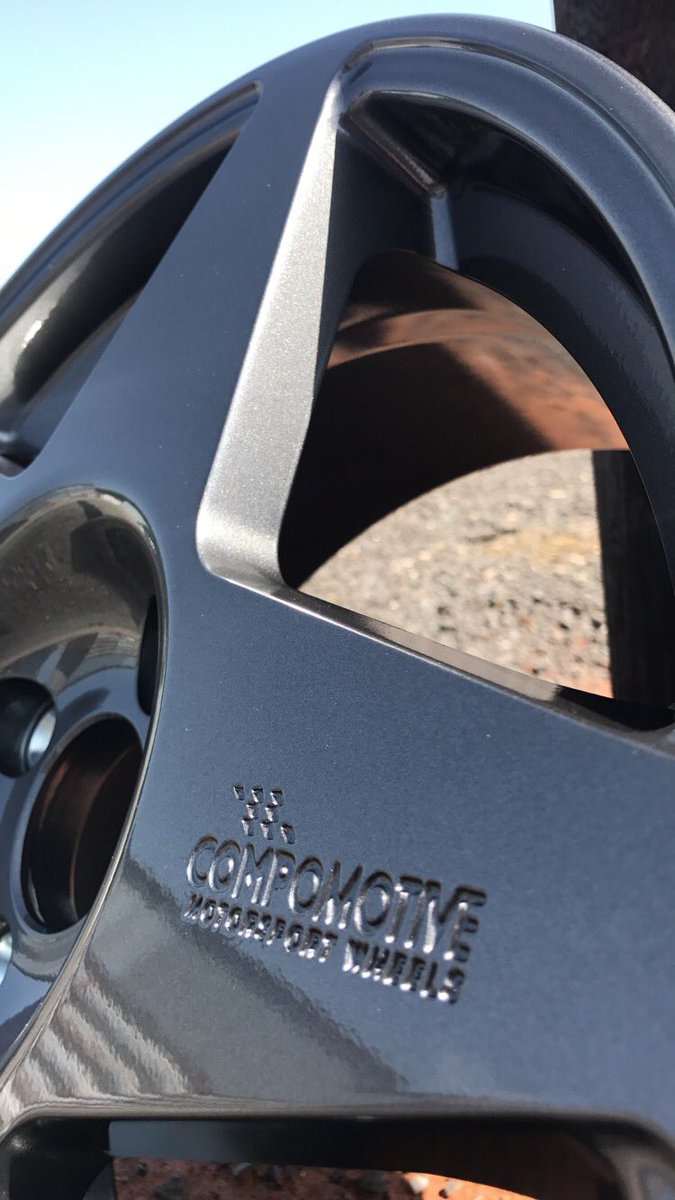 CompomotiveW's tweet photo. Anthracite Grey 8x17 MO5's. Ideal for Fiesta's, Sapphire's, E30's and Golfs. Perfect for summer... 
#Compomotive #CompomotiveWheels #MO5 #Wheels https://t.co/xSsYKoRlQc