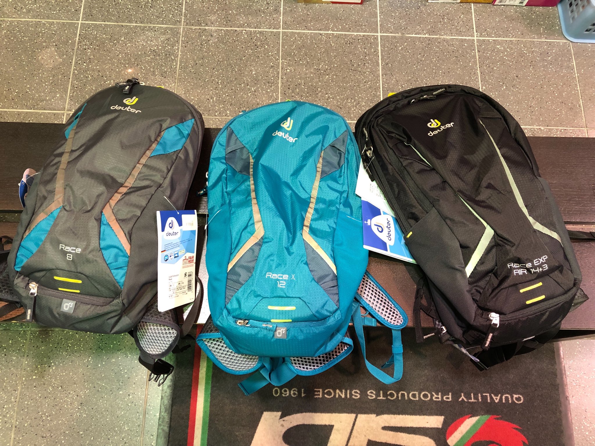 なるしまフレンド立川店 Deuter ドイター ロードバイク 自転車旅行 夏休みのロングライド 旅行に如何でしょうか 新しいモデルは肩紐や腹回りの紐もしなやかで背負った時にストレスが減りましたよ なるしまフレンド立川店 Deuter ドイター ロードバイク 自転車旅行 夏休みのロングライド 旅行に如何でしょうか 新しいモデルは肩紐や腹回りの紐もしなやかで背負った時にストレスが減りましたよ