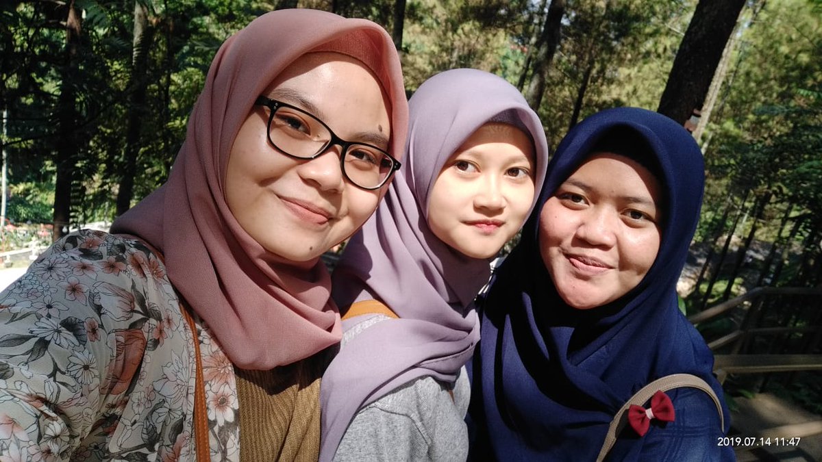 nuriskandar6's tweet photo. bersamanya ❤ membuatku terlihat lebih tua,umur paling muda 😂 terimakasih atas kasih sayangnya dan waktunya sist 😍 https://t.co/RtqPJ93mg6