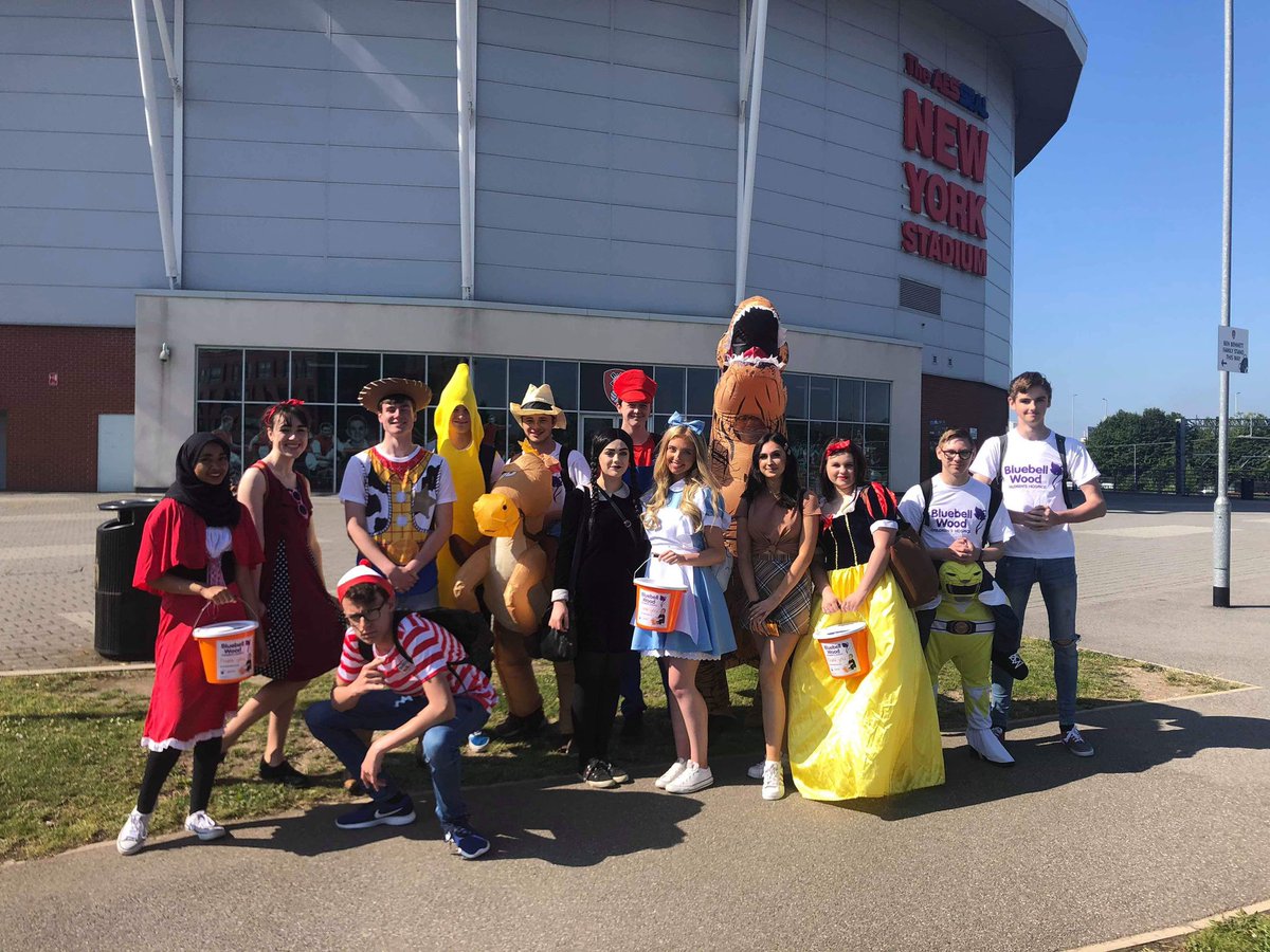 Wave2Team2's tweet image. Almost ready to start our sponsored walk @BluebellWoodCH @RU_CST @NCS