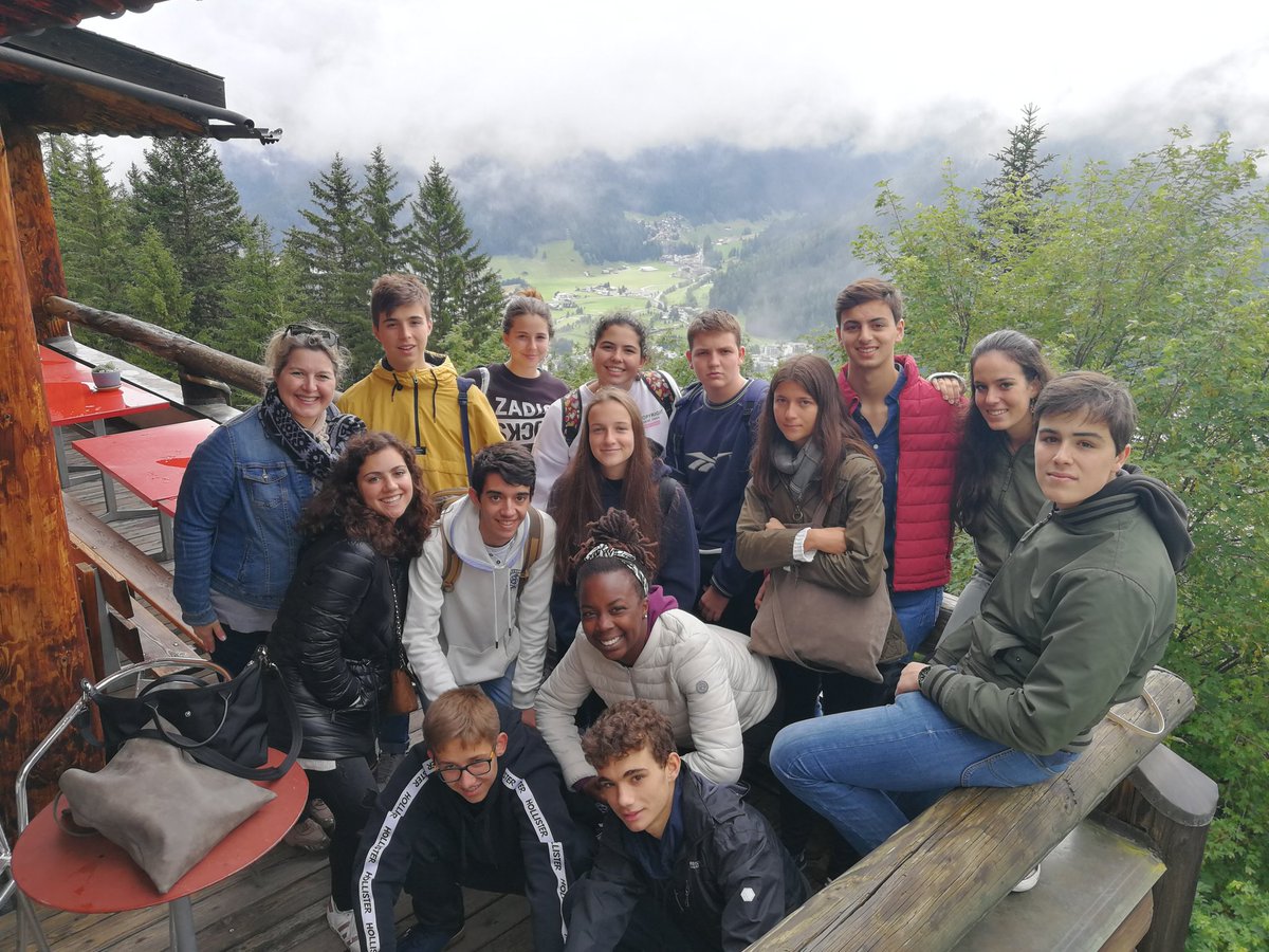 maureenvidal's tweet image. Último día #EFSummits #EFGlobalLeadershipSummit #Davos @SEKCiudalcampo @institucionsek preciosas vistas desde Schatzalp. Un viaje increible con personas mas increíbles aún. 😀