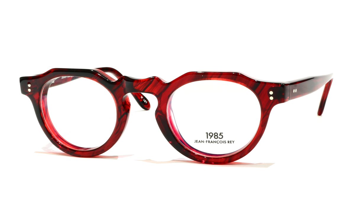 JFREYBOZ's tweet photo. JEAN-FRANÇOIS REY 1985 COLLECTION「BROOKLYN」
イタリア・ドイツ・カナダの依頼で本数限定復活。新色も3色追加されたBROOKLYN。アセテート生地7mm厚のクラウンパントモデル。全5色blogにてご覧ください。　#daikanyama　#jfrey　#eyewear　#1985collection　#brooklyn　
https://t.co/lljTRDbhHV … https://t.co/rWoF55Wy72