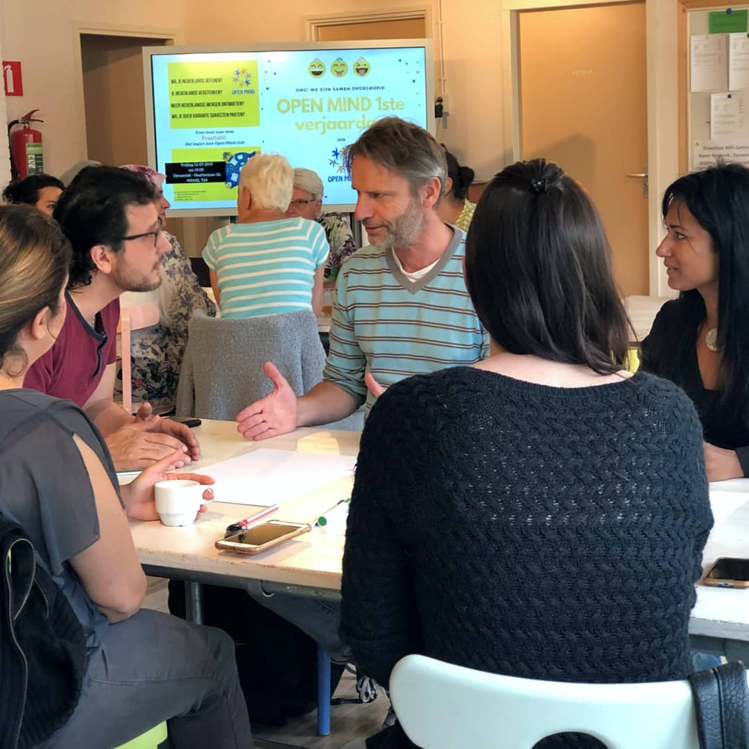 OpenMindTiel's tweet photo. De eerste #praattafel door #Open_Mind.
Het was gezelig, bedankt voor alle mensen die hebben gekomen.
@MozaiekW @Dynamiek_Tiel @gemTiel @marjavantoorn @AjoumNour @OtriAya https://t.co/8wbHfkp2fL