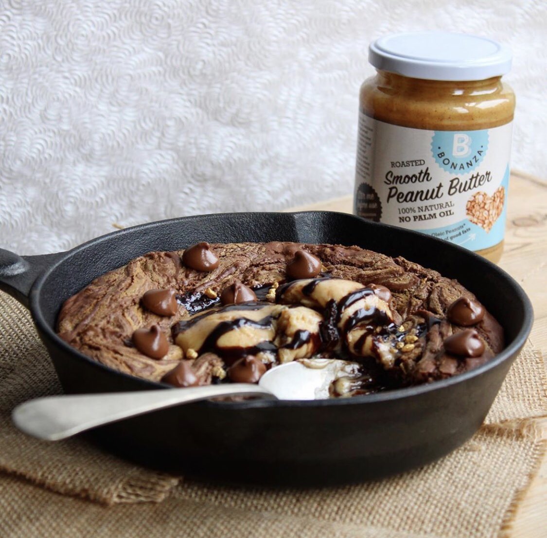 BonanzaFoodCo's tweet photo. Bonanza Brownie Skillet topped off with Bonanza ice cream 🤤 🥜 🍦 Thanks @rebakermae for this amazing bake 😊

#bonanza #peanutbutter #spreadinggoodenergy https://t.co/aH4TTEdn86