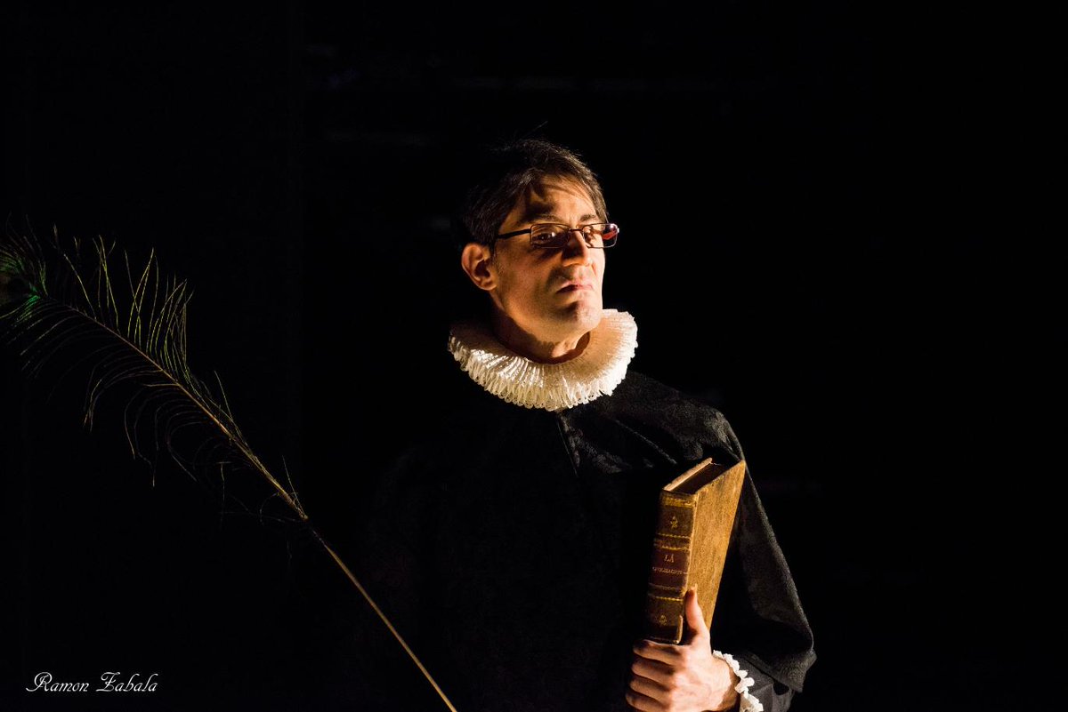 TeatroTribuene's tweet photo. En #ElVueloDeClavileño #JuanSanz encarnará el personaje del “Eclesiástico” ¿Qué aventuras y desventuras quijotescas vivirán juntos? ¡Estreno en el @festivalalmagro! Días: 26, 27 y 28 de julio Entradas:https://t.co/pXdBle0HlI fotografia:@RamonZabala_ https://t.co/5uQHKw7tA3