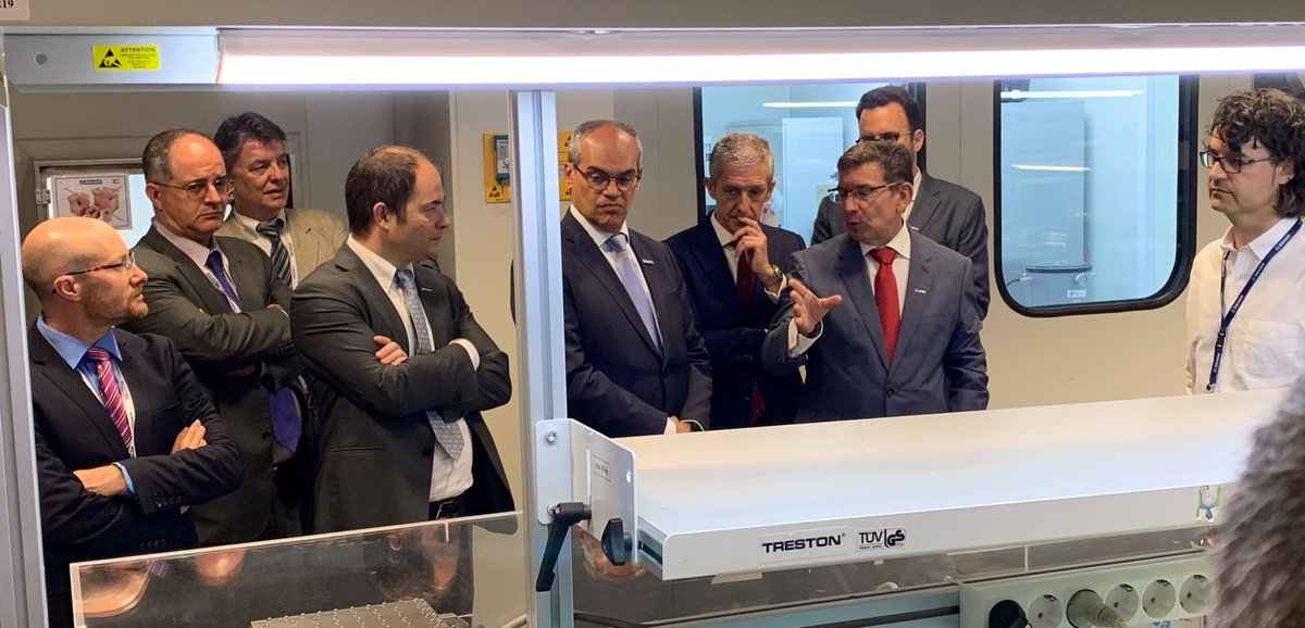 IMDEA_Software's tweet image. #EstáPasando👉🏼 @ComunidadMadrid visita #SENER para conocer el proyecto #MFoC #MadridFlightonChip. Nuestro director, @manuel__carro, acude en representación del Instituto #IMDEA #Software, uno de los participantes del proyecto.