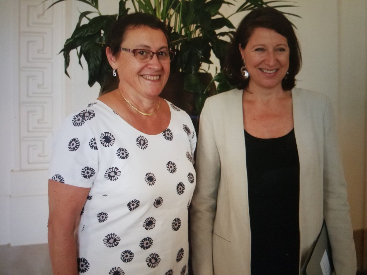cocktailsante's tweet photo. #etudiant #andep Florence Girard et Agnès Buzyn au lancement du CNA
Un reconnaissance du rôle de l'Andep à la qualité de vie des étudiants en santé . https://t.co/CTXewjgIaa