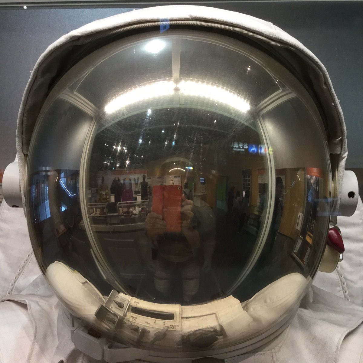 hiro7788eva's tweet photo. この3連休中に家族サービスで行った科学館で
思わず撮影してしまいました。多分、broなら
同じ事をすると思います！ https://t.co/ux57RhIGuw