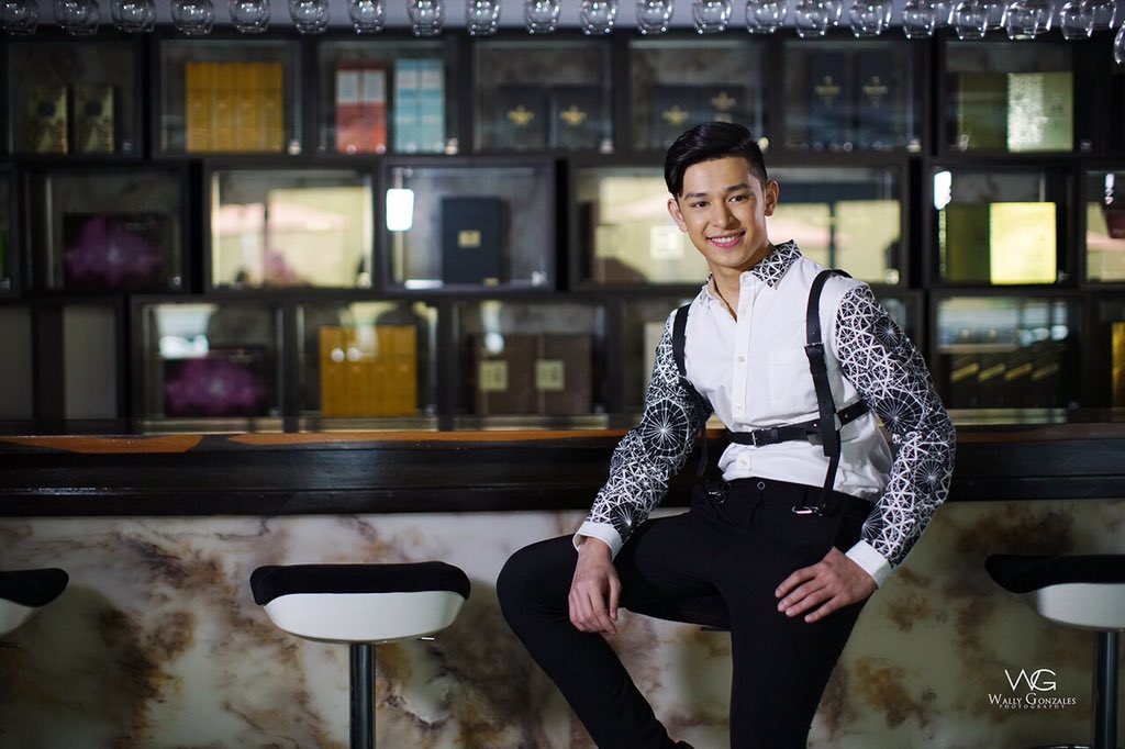 AljonMendoza_'s tweet photo. Pwede na ba mag Bartender? #DisiOTSOnaSiAljon https://t.co/eymgNkQTJP