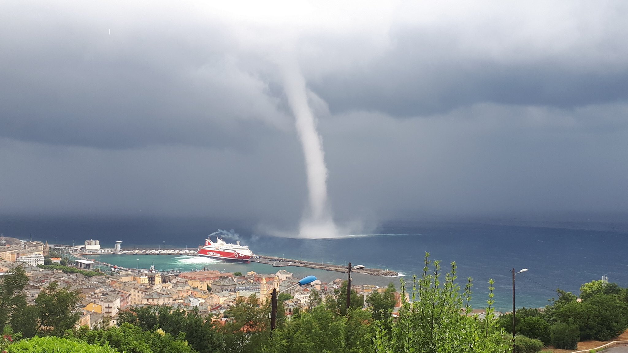 METEO - Page 2 D_gg960X4AARE_o
