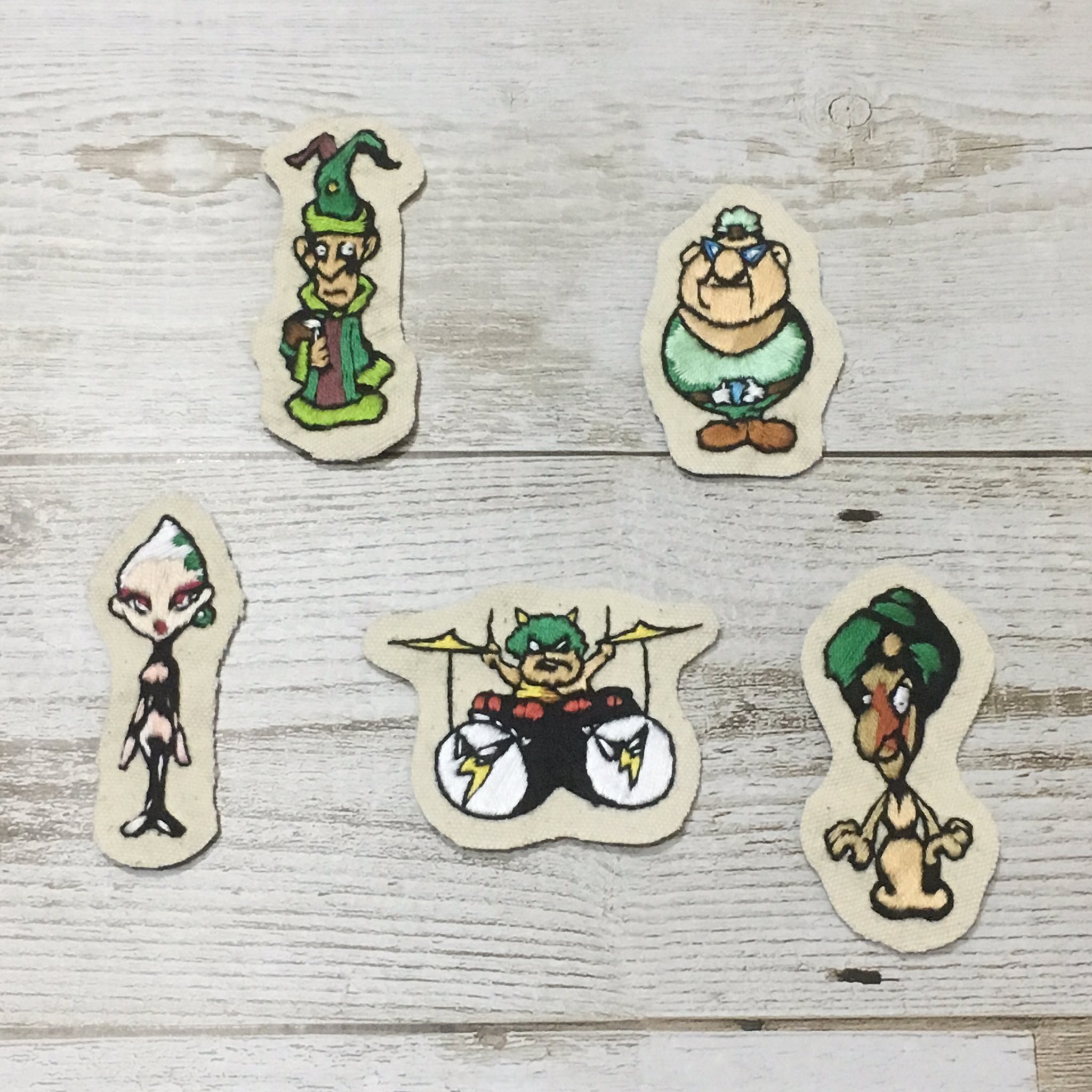 تويتر ビロうぱ على تويتر 超低速で進めておりますmoon刺繍 今回は 大臣 レディ テクノ キュリオ モミ サンダー轟 です ﾟ まだまだキャラは沢山居るので先は長い Moon ラブデリック 刺繍 ビロ手芸 T Co 78hyersomd