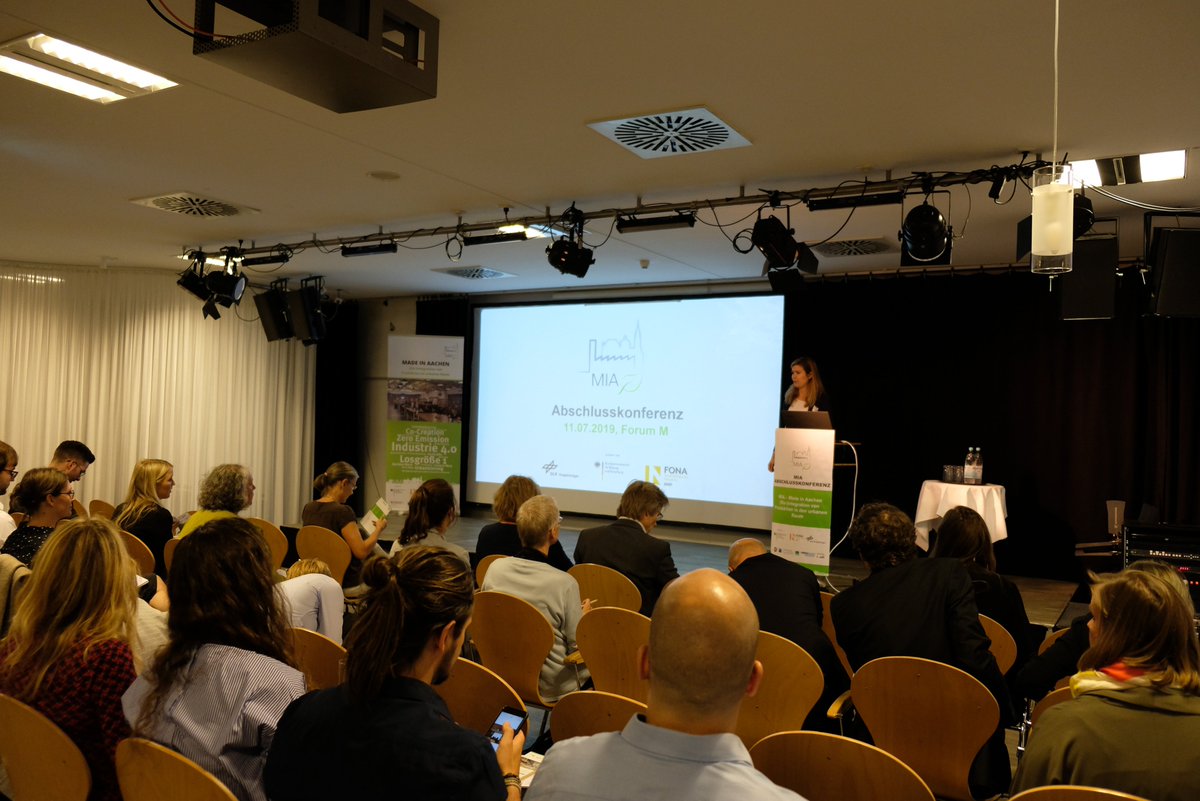 MadeInAachen's tweet photo. 🥰Vielen Dank an alle, die dazu beigetragen haben, dass unsere #MIA #Abschlusskonferenz ein voller Erfolg wird! 🥰
 #urbaneproduktion #gefälltMIA #aachen 
Alle Impressionen sind hier zu finden: https://t.co/q1uyjEIiDb https://t.co/9Q5zwTGmYf