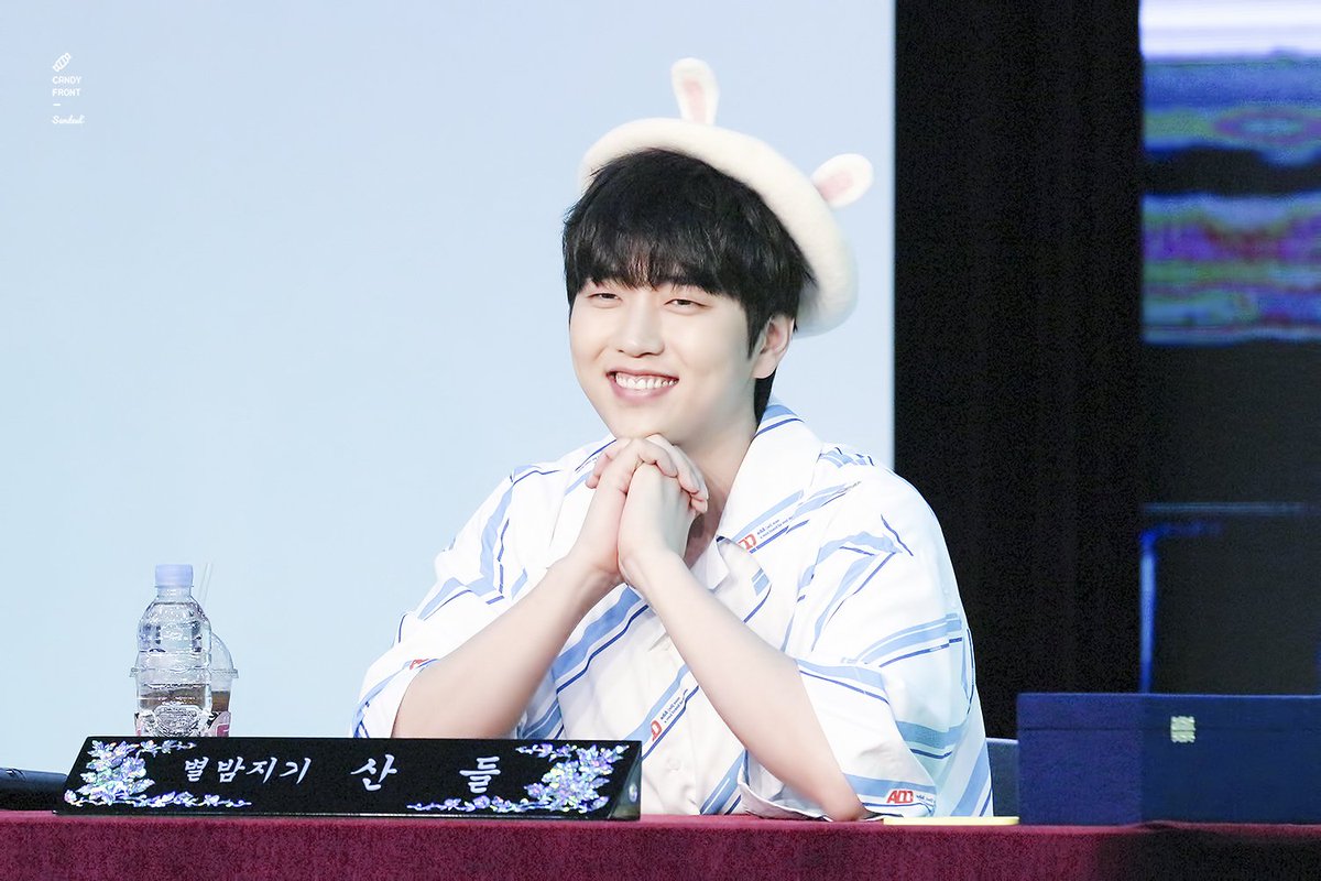 Candy_Sandeul's tweet image. 190714 대전 팬싸인회 #B1A4 #삼돌 #산들 🍬

우리의 듬직한 별밤지기 삼돌&amp;gt;&amp;lt;