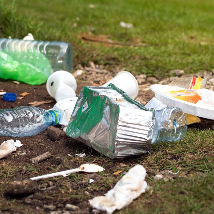 Wil jij het verschil maken en ook iets tegen #zwerfafval doen? Het maakt niet uit hoe groot of klein jouw bijdrage is voor een #zwerfafvalvrije omgeving! Kom in actie samen met je vrienden, buren, klas, etc. 

Ben je al actief? Deel het met ons en #inspireer anderen!