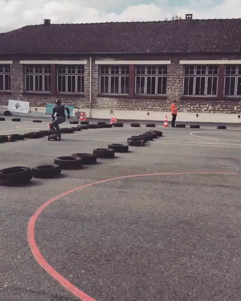eboardevolution's tweet photo. Nice racing track. What about an international offroad racing in Europe? 😏

#eskaterace #esk8race #skateboardrace #Repost marleysandco https://t.co/rZVW4m3K1d