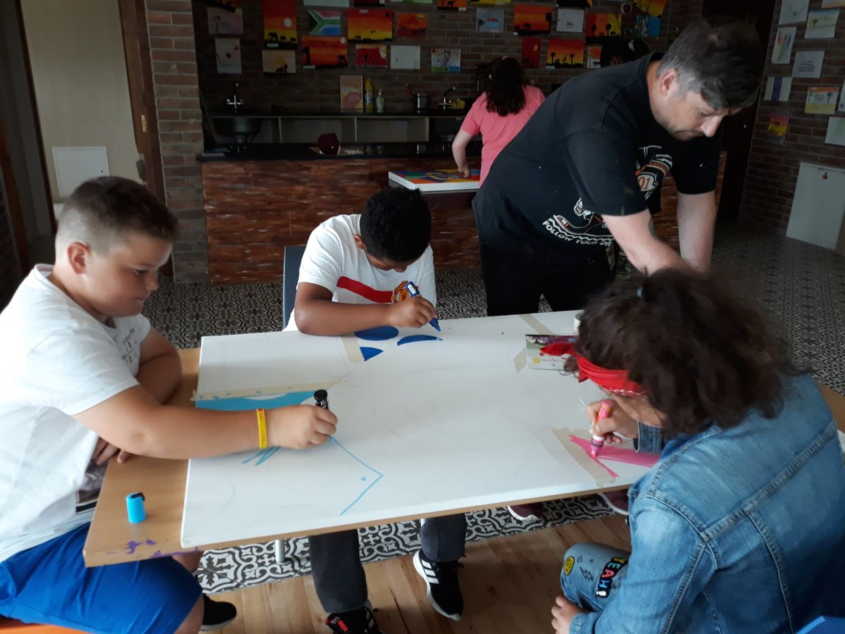 ARDcentre's tweet photo. Recently 50 community members took part in workshops to create some collaborative artwork with @finbar247 and @Shaneomalleyart 
Call in to see the beautiful pieces that are proudly displayed throughout the centre.
Thanks to @SVP_Ireland  and @DeptJusticeIRL for supporting this https://t.co/wZwuJnJTKm