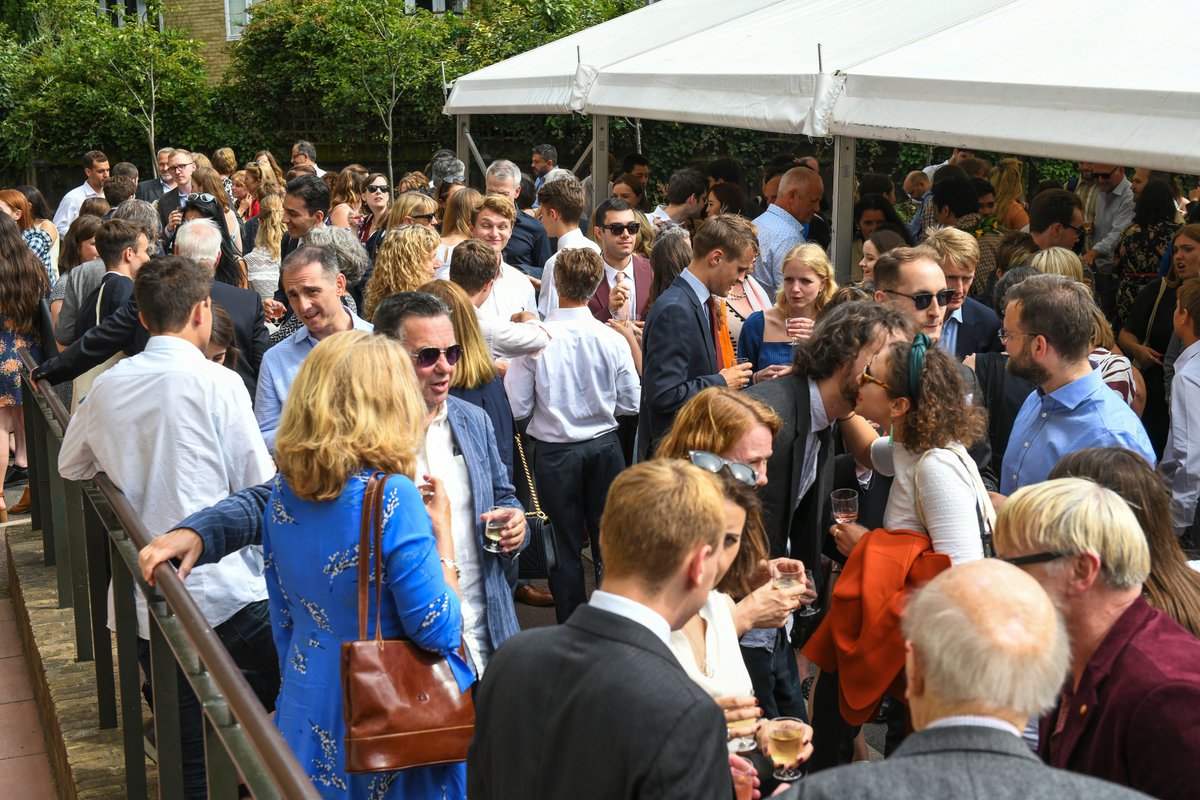 TheCourtauld's tweet photo. The photos from last week's Graduation Gala are here!
View the full gallery here: https://t.co/9wsw6UfPAe #gradgala https://t.co/Oy24doKZrh