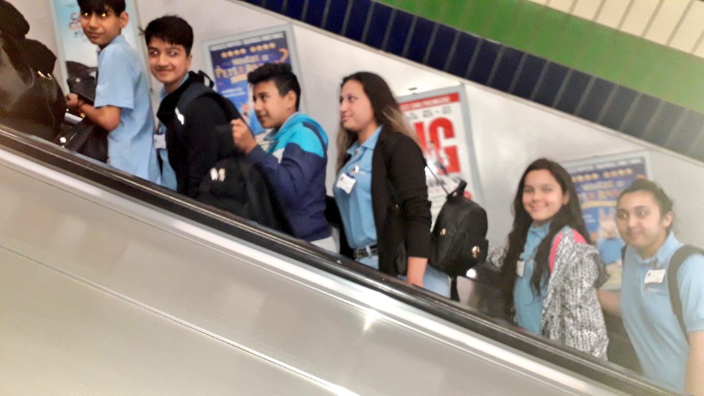 EAL students on a trip to central London! 🇬🇧👌🤗 <a href="/Nightingale_NTA/">Nightingale Academy</a> #EAL #London #EducationalTrip #sightseeing