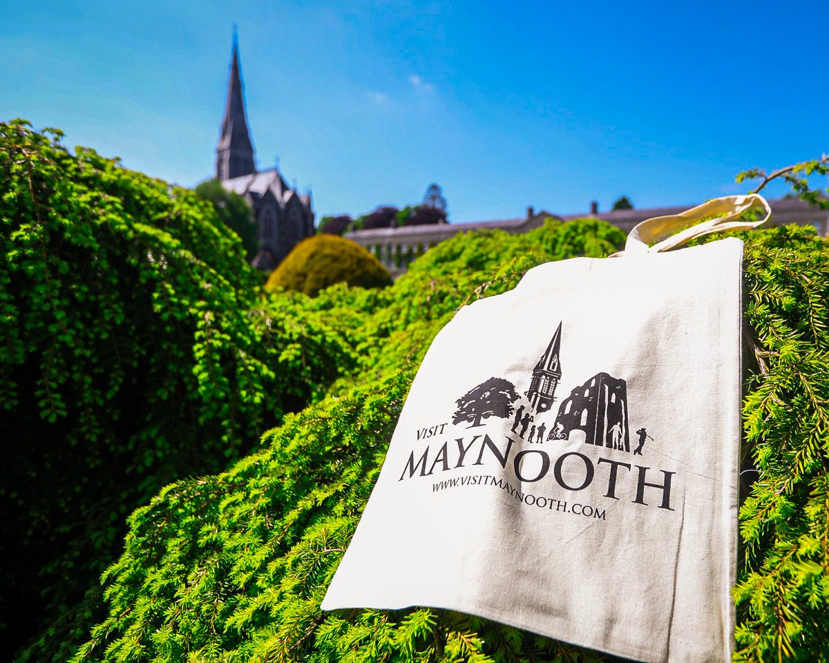 VisitMaynooth's tweet image. Fancy being kitted out in the latest Maynooth merch? Come by our reception located on South Campus, we have a wide range of items including hoodies, tote bags, umbrellas, glassware and much more!