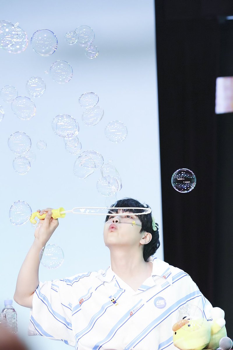 Candy_Sandeul's tweet image. 190714 대전 팬싸인회 #B1A4 #삼돌 #산들 🍬

종일 너를 그려보고 있어❤️