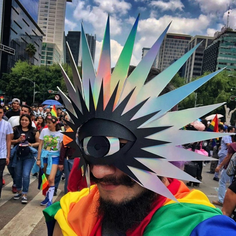 "An amazing new design to explore and make. I’m very happy with the result and all the time I invested in it" - Juan T.

#Wintercroft #AllSeeingEye #Pride #PrideParade #PaperArt  #Papercraft #Cosplay #MascarasPoligonales #MascarasGeometricas #MascarasPapercraft #Topeng