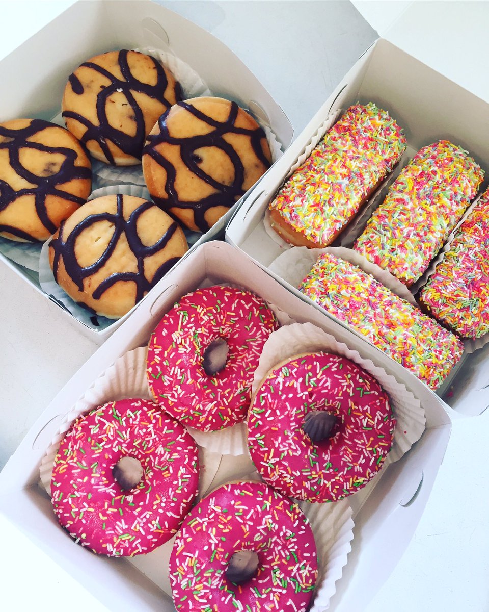 Delicious donuts for Bev’s Birthday today from Award Winning Local <a href="/LoughsBakery/">Lough's Home Bakery</a> in Eyemouth #supportlocal #sweettreats #mondaymotivation #giacopazziseyemouth #birthday #celebrate <a href="/VisitBCoast/">Visit Berwickshire Coast</a>